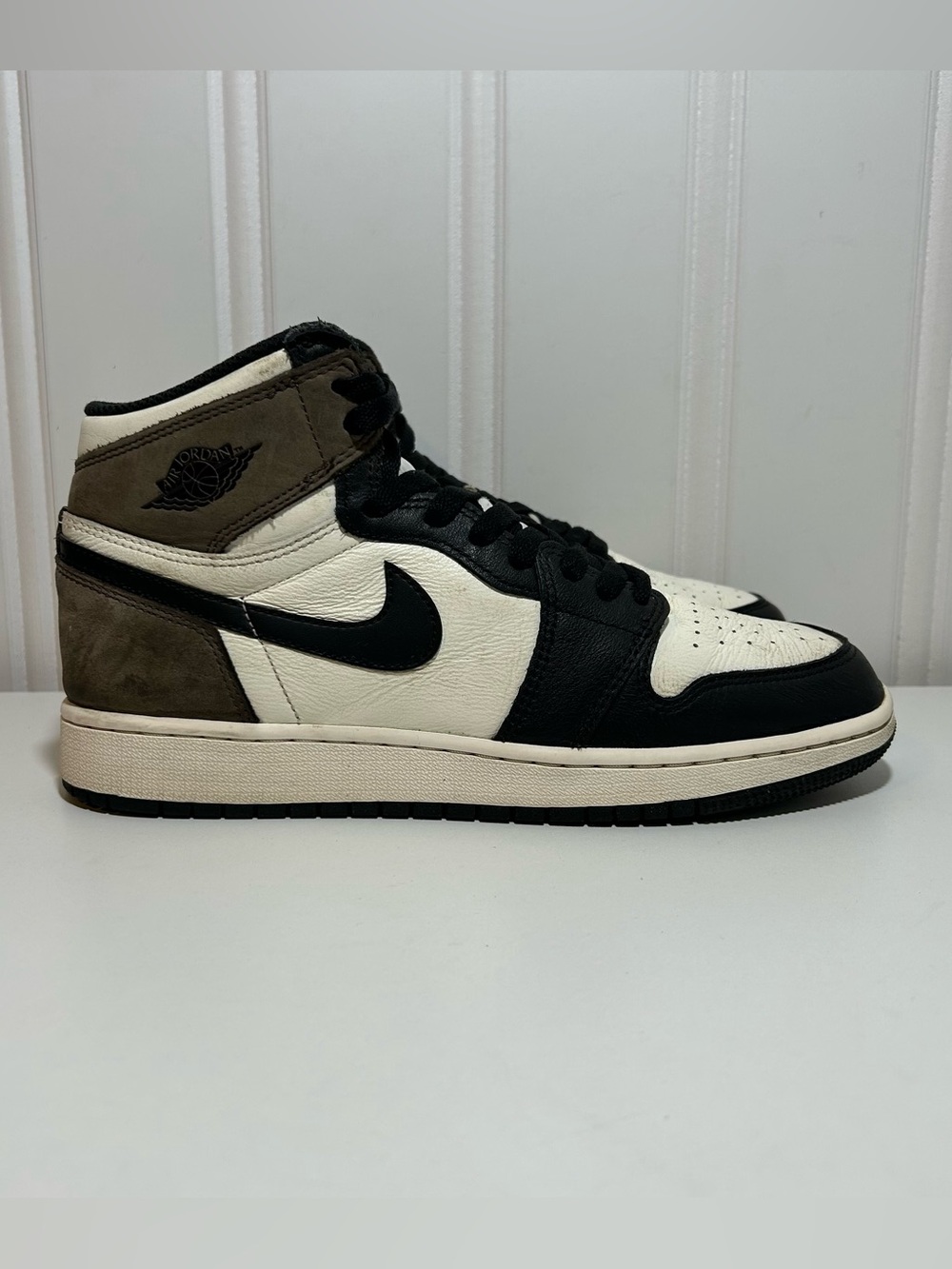 Jordan 1 high dark mocha brown black white big kids 7y no box
